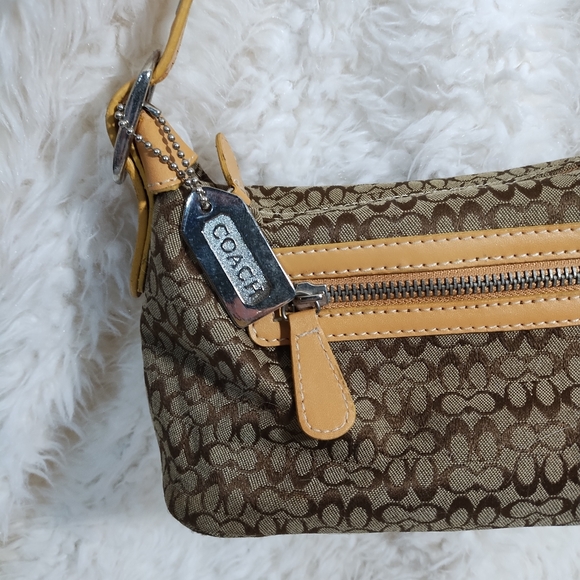 Purse - Picture 2 of 11